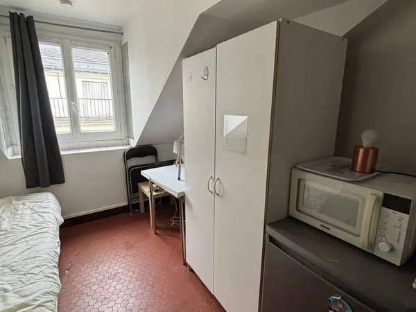 Studio 1 pièce 10 m²