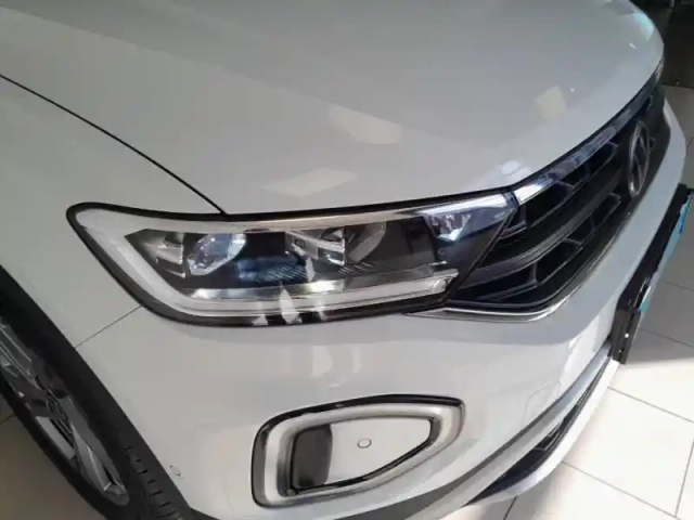 Volkswagen T-Roc 1.5 tsi evo2 150ch vw edition dsg7 — photo 8