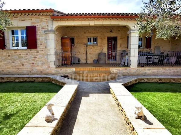 Pavillon 8 pièces 164 m²