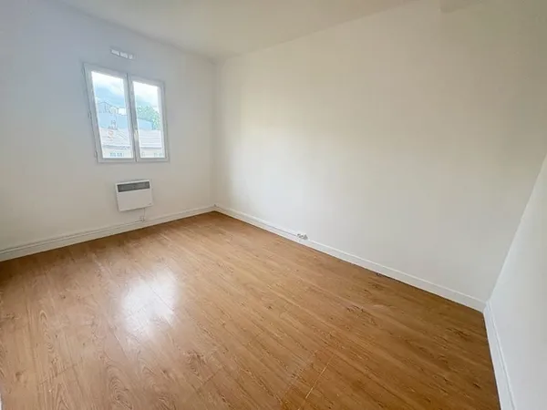 ERA IMMOBILIER - Appartement La Plaine Saint Denis 2 pièce(s) 25,70 m2