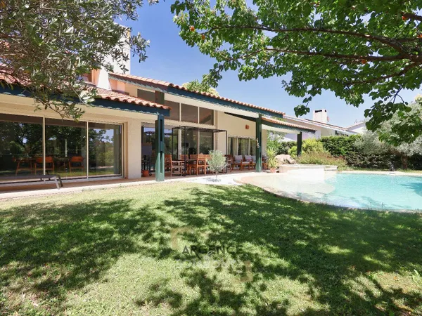 Maison 4 pièces 160 m²