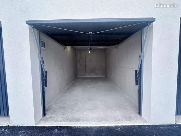 A louer Garage secteur Catalunya