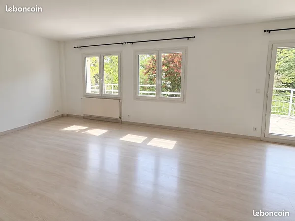 Maison familiale lumineuse 105 m2 - 3 chambres - terrain 1800m2