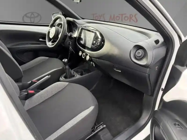 Toyota Aygo 1.0 vvt-i 72 dynamic — photo 15