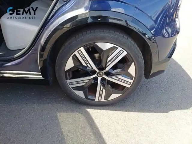 Renault Megane e-tech ev60 220 ch optimum charge — photo 11