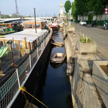Vends péniche 145m²