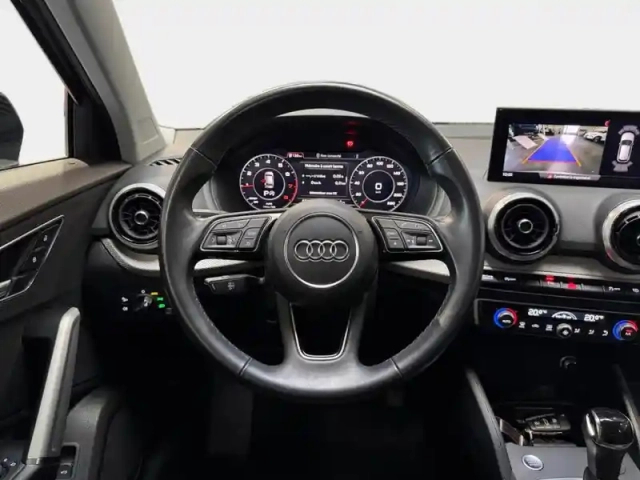 Audi Q2 35 tfsi 150ch design s tronic 7 — photo 15
