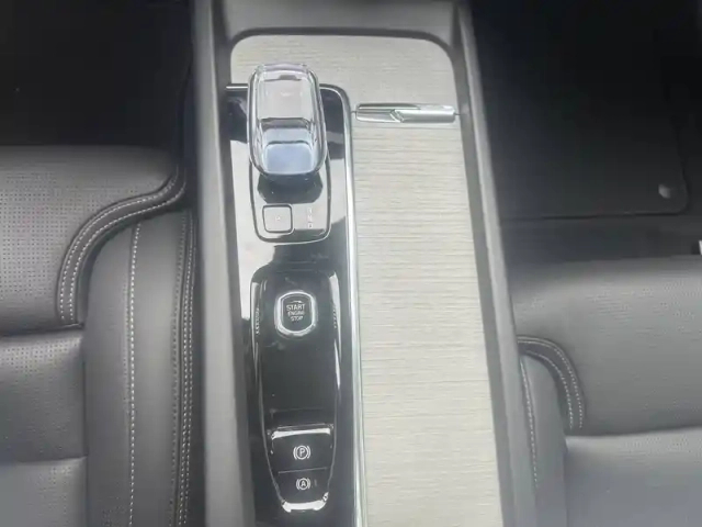 Volvo Xc60 t6 awd hybride rechargeable 253 ch+145 ch geartronic 8 — photo 13