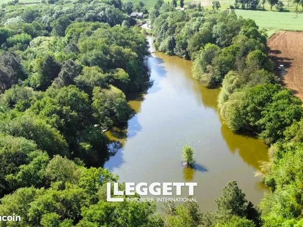 Terrain 53 220 m² Les Brulais