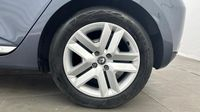 Renault Clio 1.6 E-Tech 140ch Business — photo 11