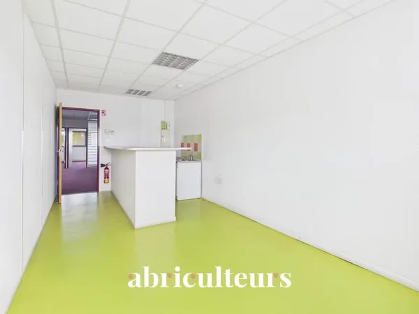 ZAC du Parc d'Archevilliers : Plateaux de bureaux lumineux et climatisés. Un emplacement stratégique