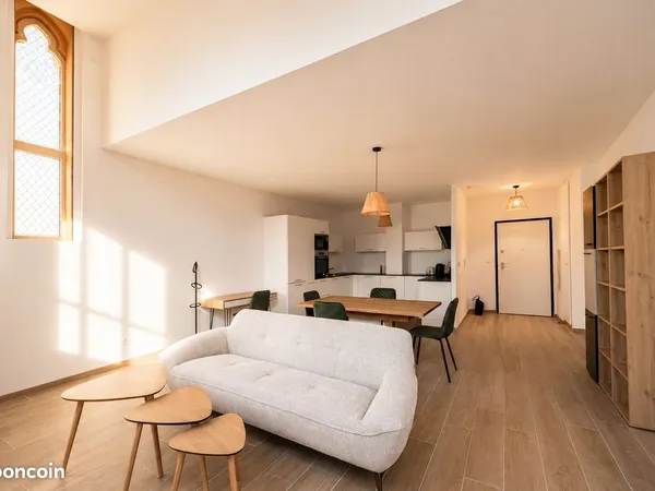 À louer - Appartement meublé 2 pièces de 63,20 m² avec balcon et parking couvert