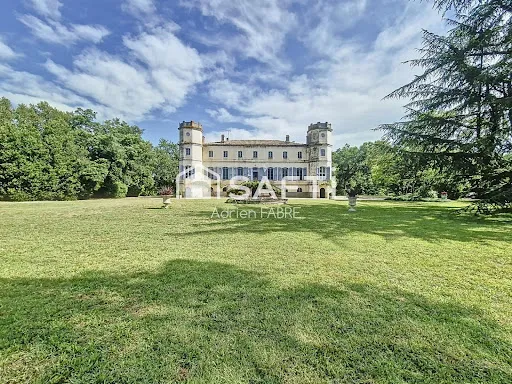 Château 12 pièces 448 m²