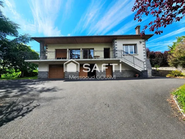Grande maison familiale de 118 m² sur 2 098 m² de terrain paysager - Chabanière