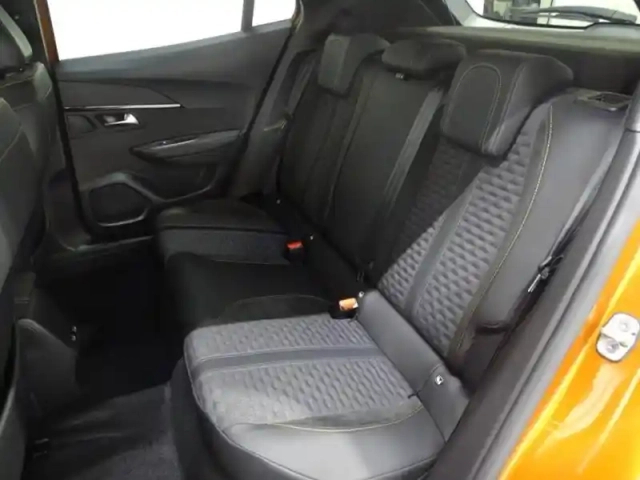 Peugeot 2008 e- 136ch roadtrip — photo 8