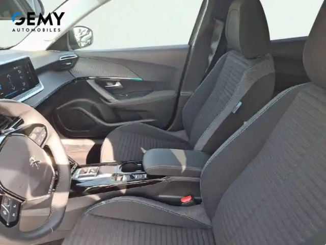 Peugeot 2008 puretech 130 s&amp;s eat8 — photo 9