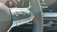 Volkswagen Golf 1.5 eTSI EVO2 150ch R-Line Edition DSG7 — photo 17