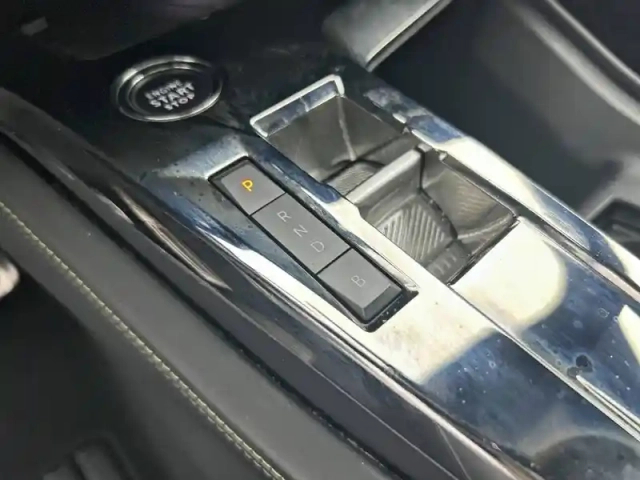 Peugeot 408 phev 225 e-eat8 — photo 14