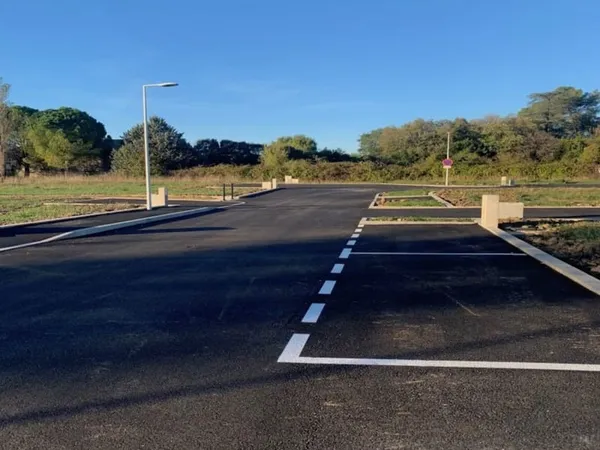 Terrain 330 m²