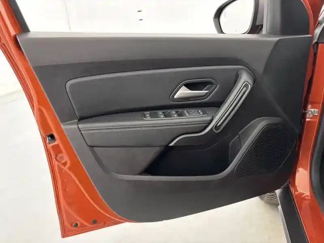 Dacia Duster eco-g 100 4x2 — photo 20
