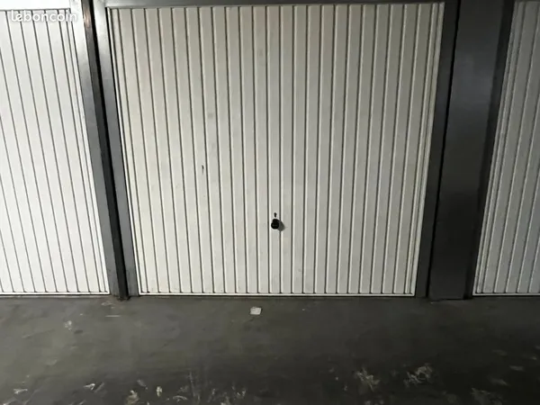 Vente garage fermé