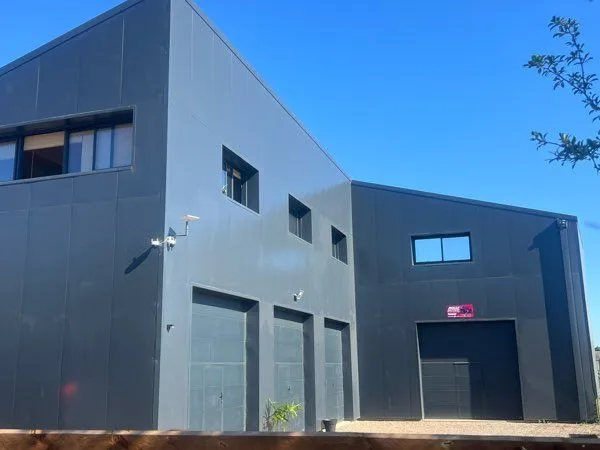 Entrepôt Local Box Garage Atelier 145m2 / ZI Les Plesses