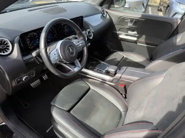 Mercedes Gla 200 d amg line — photo 11