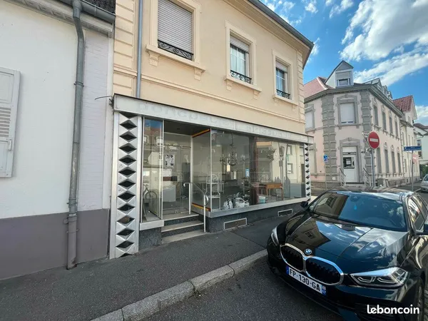 Local commercial 82 m²