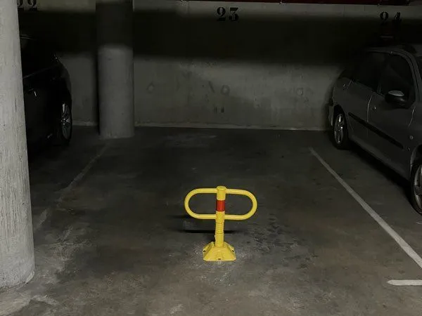 Place de parking dans un garage en sous-sol