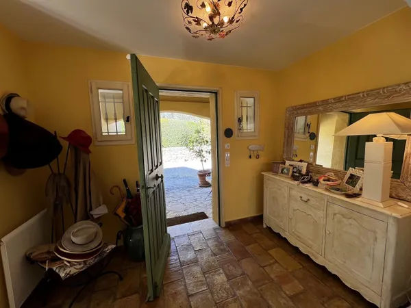 COTIGNAC - maison Provençale avec terrain de plus de 4100 m², proche village, calme et privative