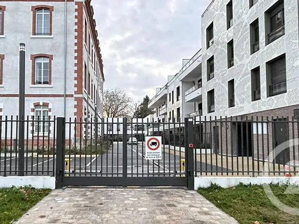 Parking 12 m²