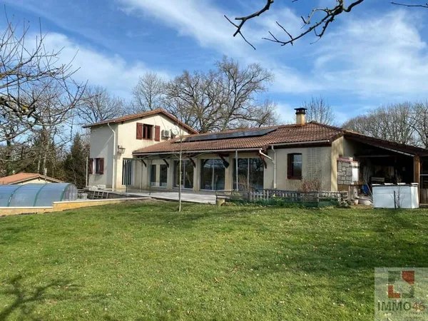 Maison 8 pièces 180 m²