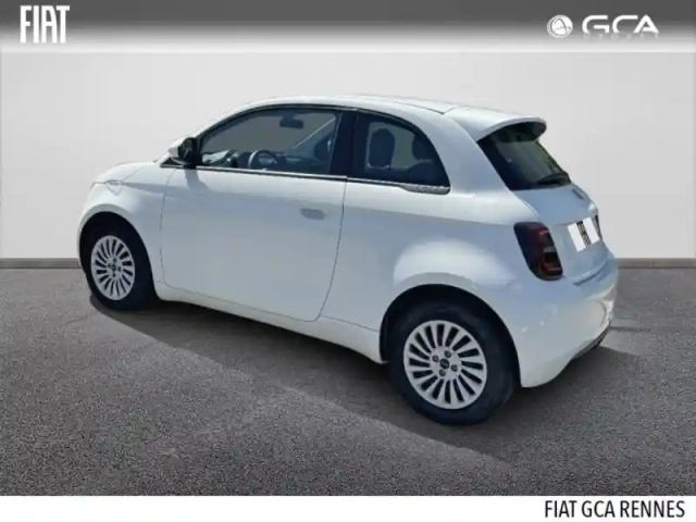 Fiat 500 e 95ch action
