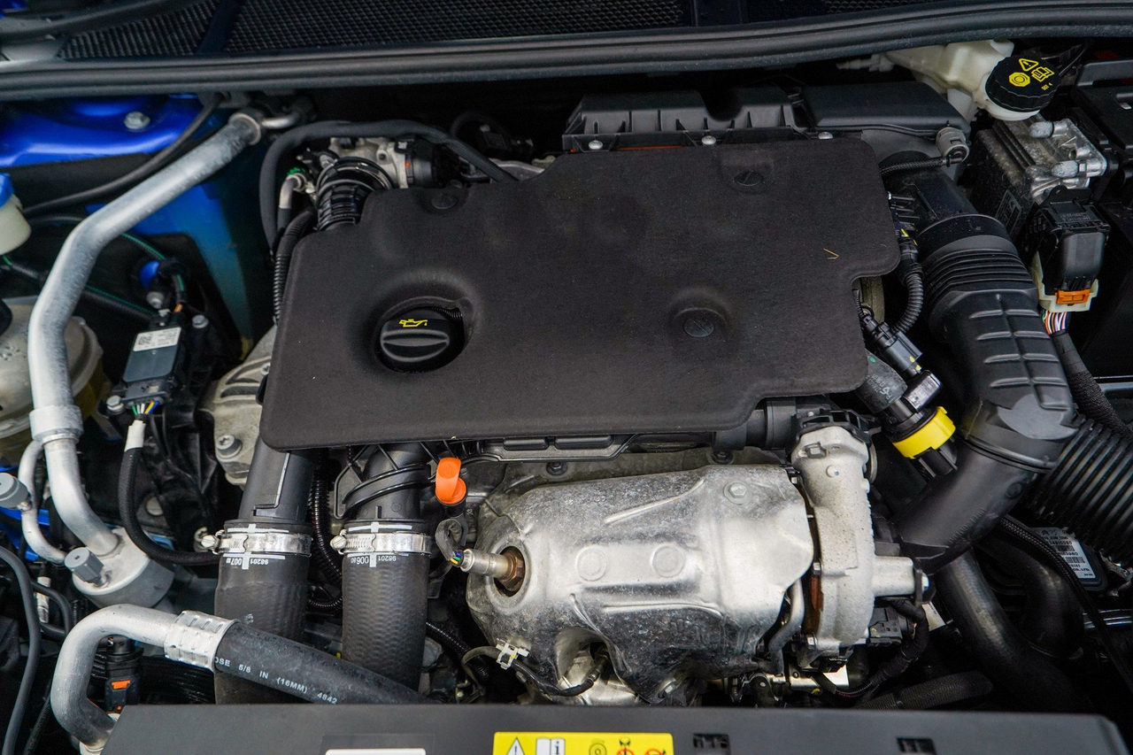 Opel Astra — photo 32