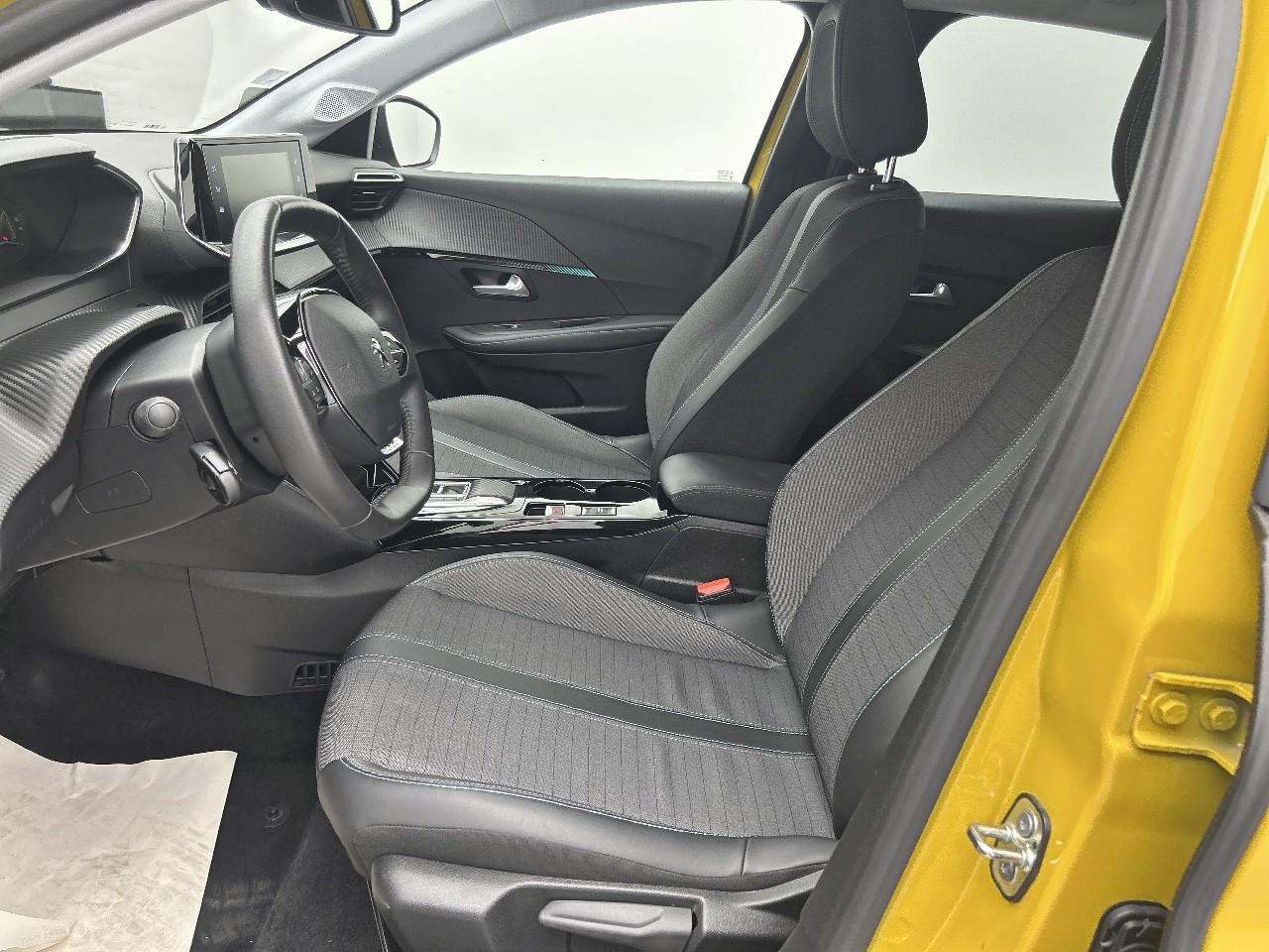 Peugeot 208 electrique 50 kwh 136ch allure — photo 10