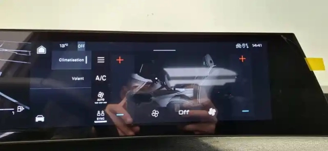 Peugeot 3008 hybrid 145 e-dcs6 — photo 109