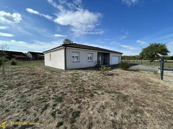 Villa 4 pièces 100m2 avec garage et 1100m2 de terrain
