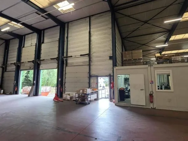 Local d'activité 2265 m²