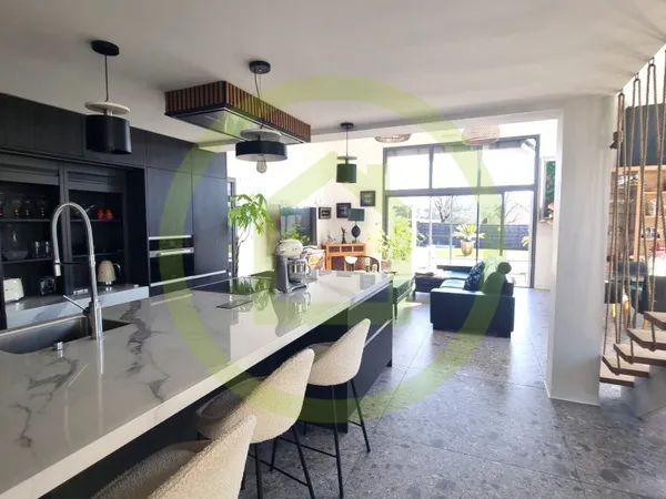 Maison 6 pièces 152 m²