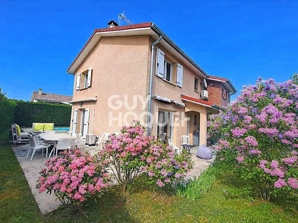 Villa 5 chambres avec piscine - Espace, confort et intimité