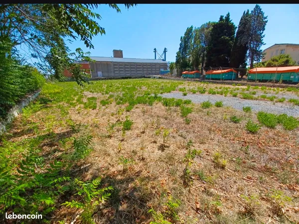 Terrain industriel 2000m2