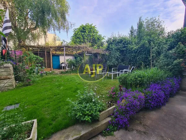 Triplex 155 m² - Nantes Blanche-de-Castille - Esprit maison avec jardin et potentiel d'aménagement