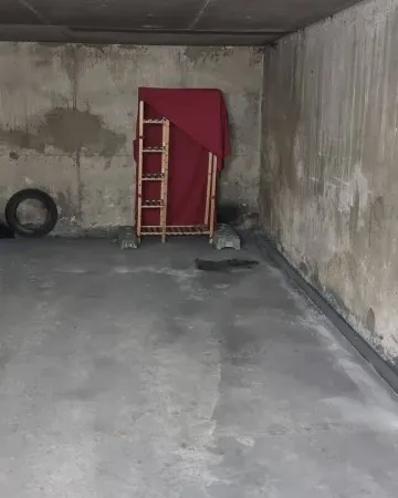 Parking 12 m²