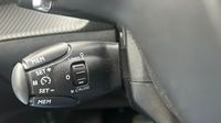Peugeot 2008 1.2 PureTech 130ch S&S Allure Pack EAT8 — photo 20