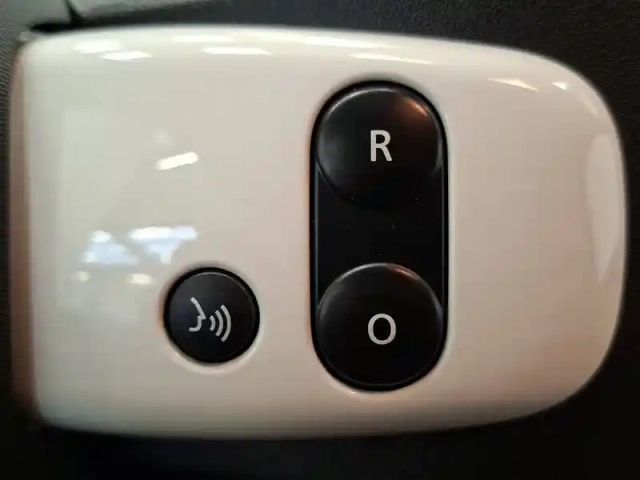 Renault Twingo iii e-tech — photo 22