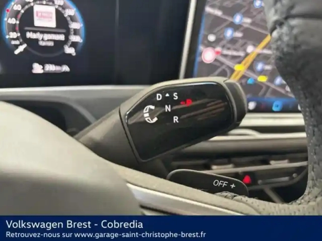 Volkswagen Passat sw 1.5 ehybrid 272ch r-line dsg6 — photo 10