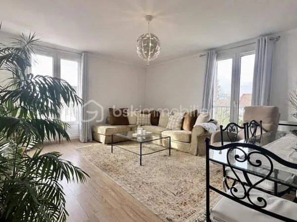 Groslay - Appartement 3 pièces de 68 m² lumineux, au coeur d'un quartier pavillonnaire