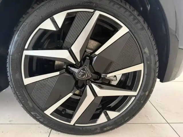 Peugeot 208 electrique 156ch 54 kwh — photo 4