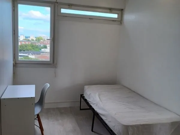 Chambre meublée tout confort en colocation 540 tcc