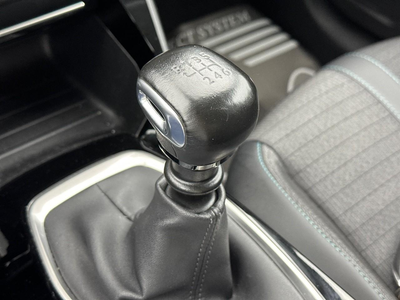 Peugeot 208 puretech 100 s&s bvm6 allure — photo 32